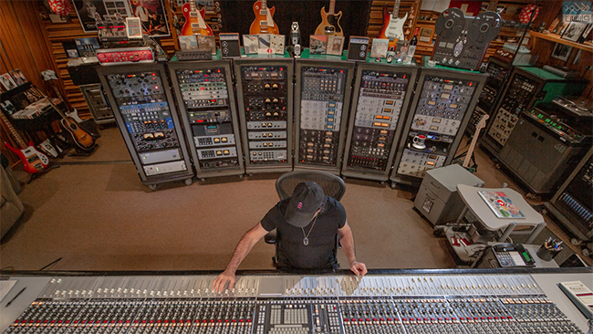 دانلود آموزش میکس موزیک Deconstructing a Mix #37: Phil X & The Drills